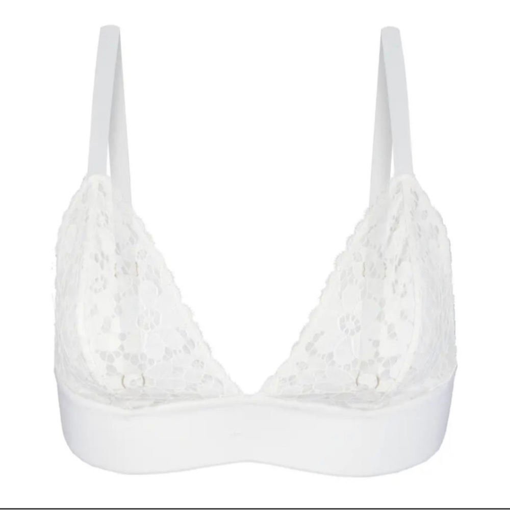 Lively white lace bralette